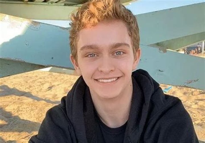 Gavin Lewis Wiki, Age, Height, Weight, Biography, Girlfriend, Family & More