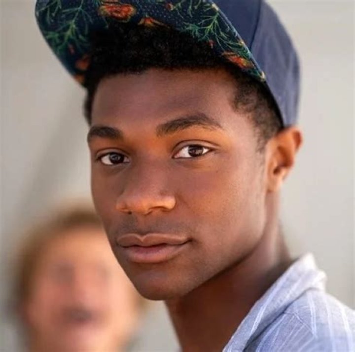 Jonathan Daviss Height, Weight, Age, Girlfriend, Biography, Family & Wiki