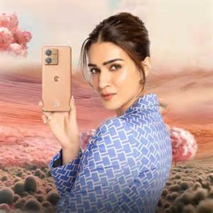 Kriti Sanon Phone Number WhatsApp Number Contact Num Mobile
