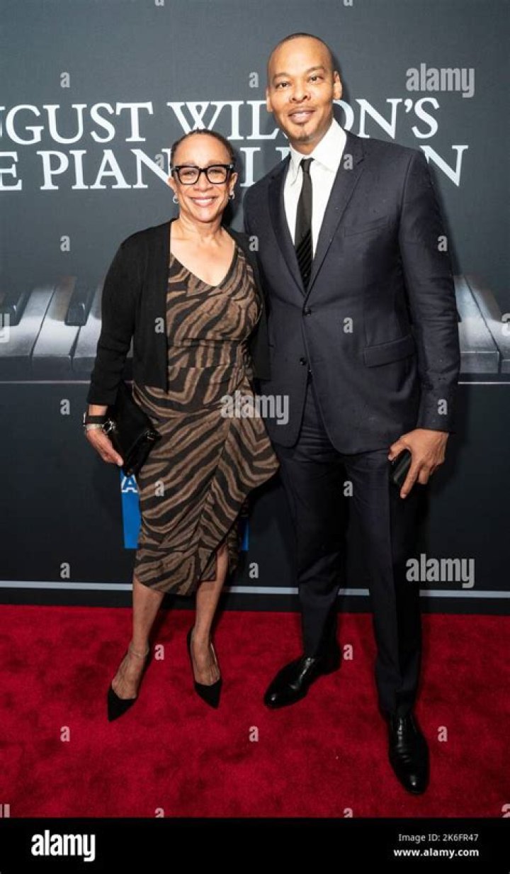S. Epatha Merkerson Age, Height, Weight, Husband, Net Worth