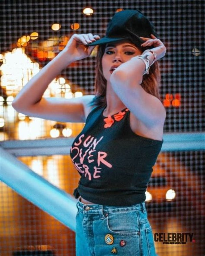 Sherine Lajmi Wiki, Biographie, Age, Taille, Mariage, Contact & Informations
