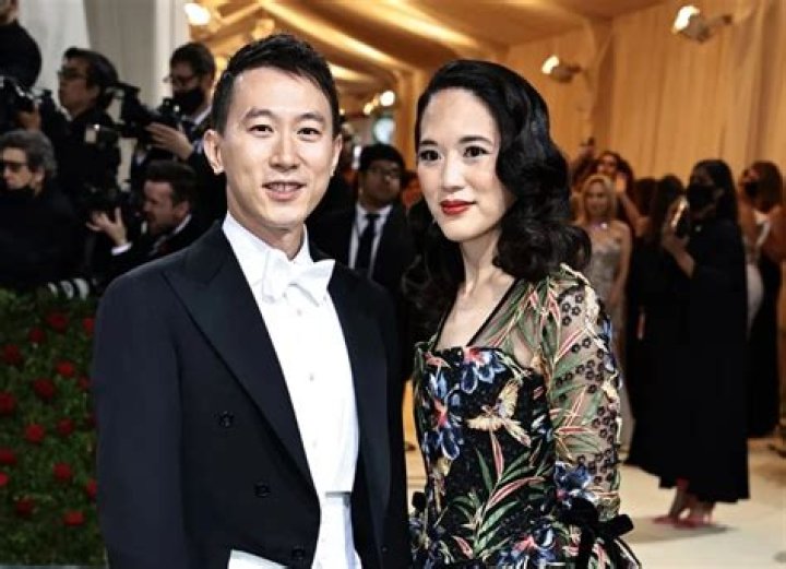Vivian Kao Age, Wiki of Shou Zi Chew’s Wife, Education, Career, Family, Kids & Facts